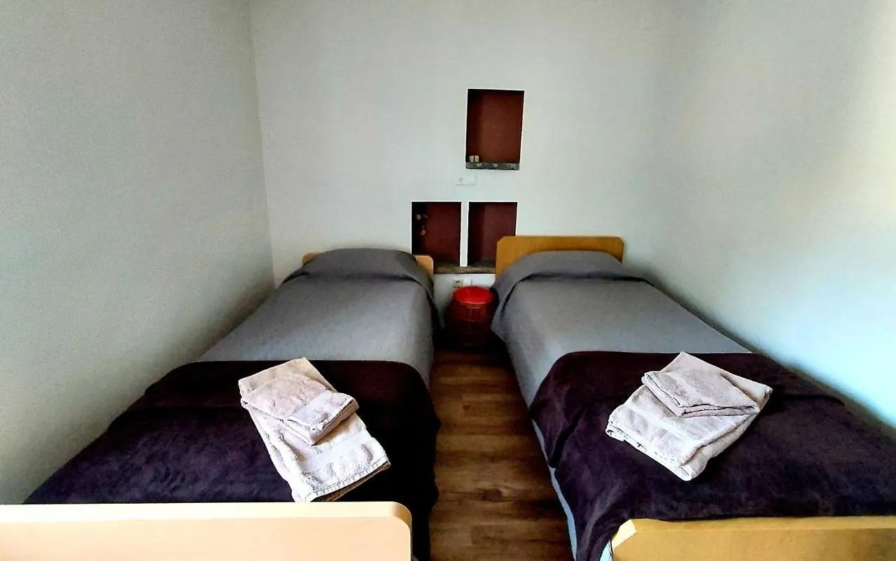 Refugi Del Esquirol Villa Sobremunt